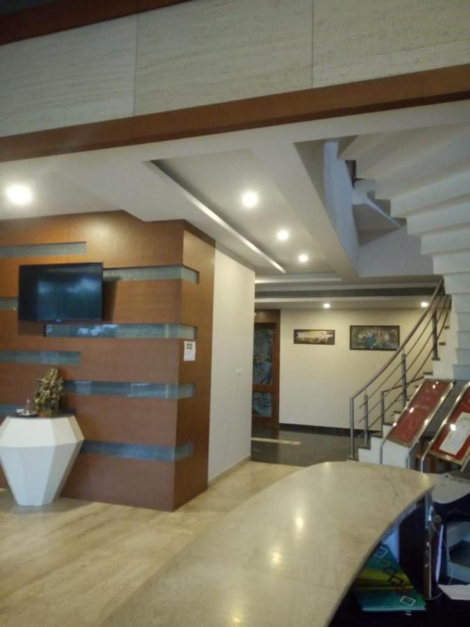 Mnr Resort Piparia Экстерьер фото